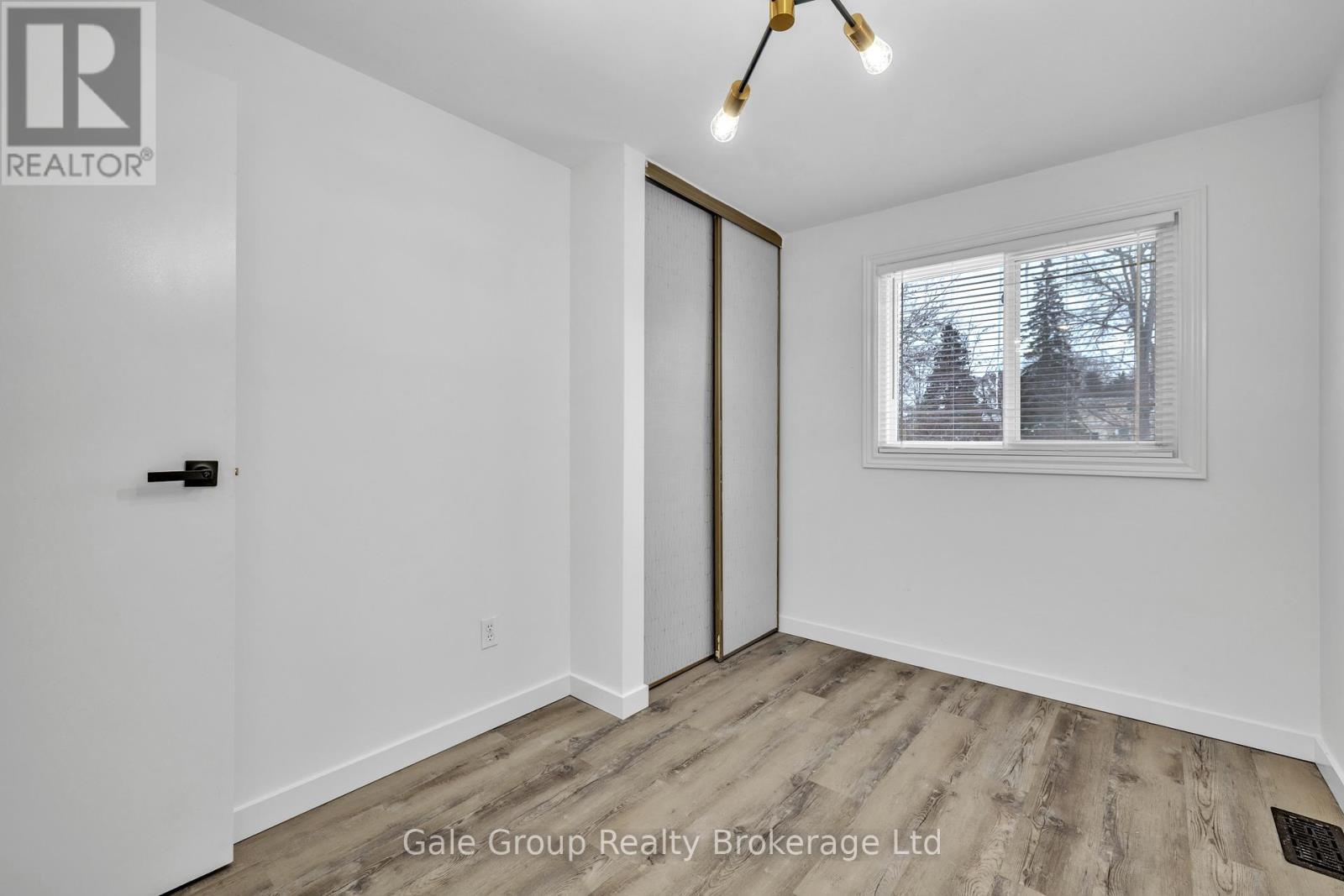 6 - 125 Bay Street, Woodstock (Woodstock - South), ON - Indoor Photo Showing Other Room