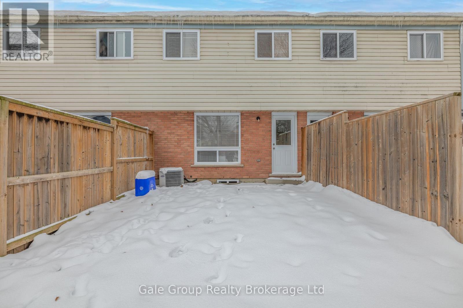 6 - 125 Bay Street, Woodstock (Woodstock - South), ON - Outdoor With Exterior