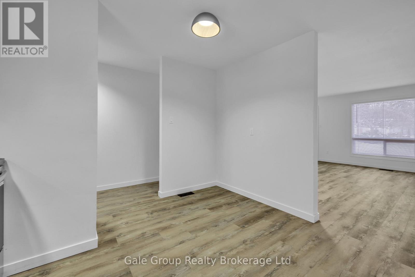 6 - 125 Bay Street, Woodstock (Woodstock - South), ON - Indoor Photo Showing Other Room