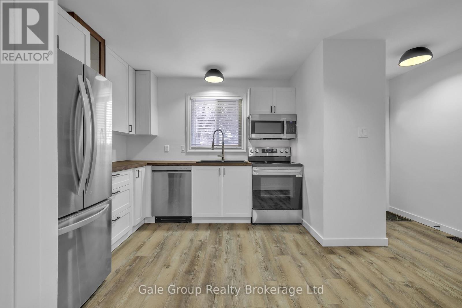 6 - 125 Bay Street, Woodstock (Woodstock - South), ON - Indoor Photo Showing Kitchen