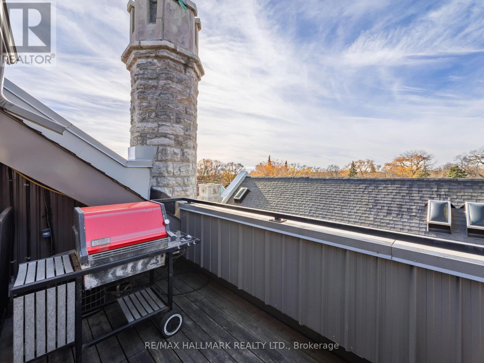 301 - 384 Sunnyside Avenue, Toronto, ON - Outdoor