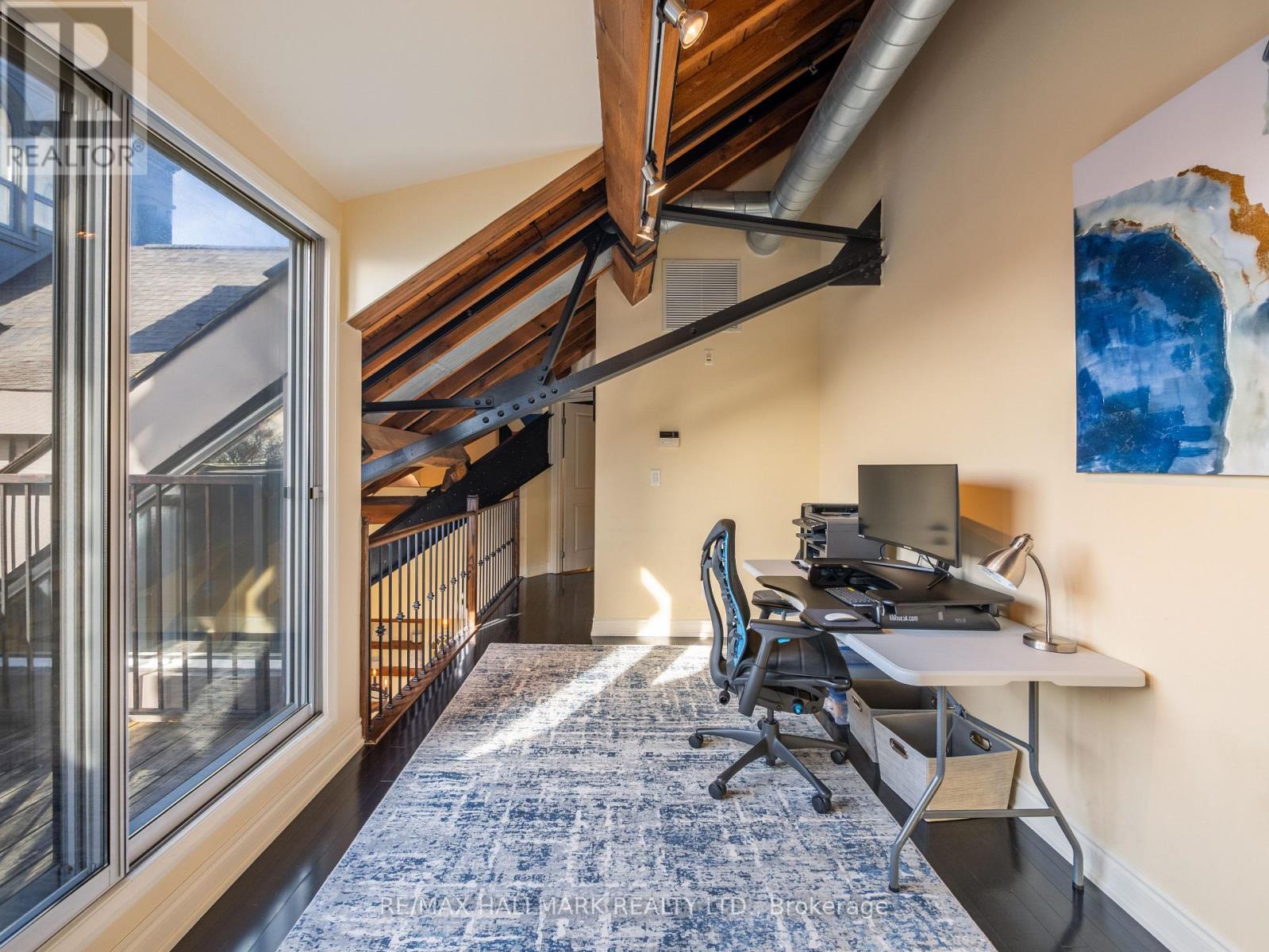 301 - 384 Sunnyside Avenue, Toronto, ON - Indoor Photo Showing Office