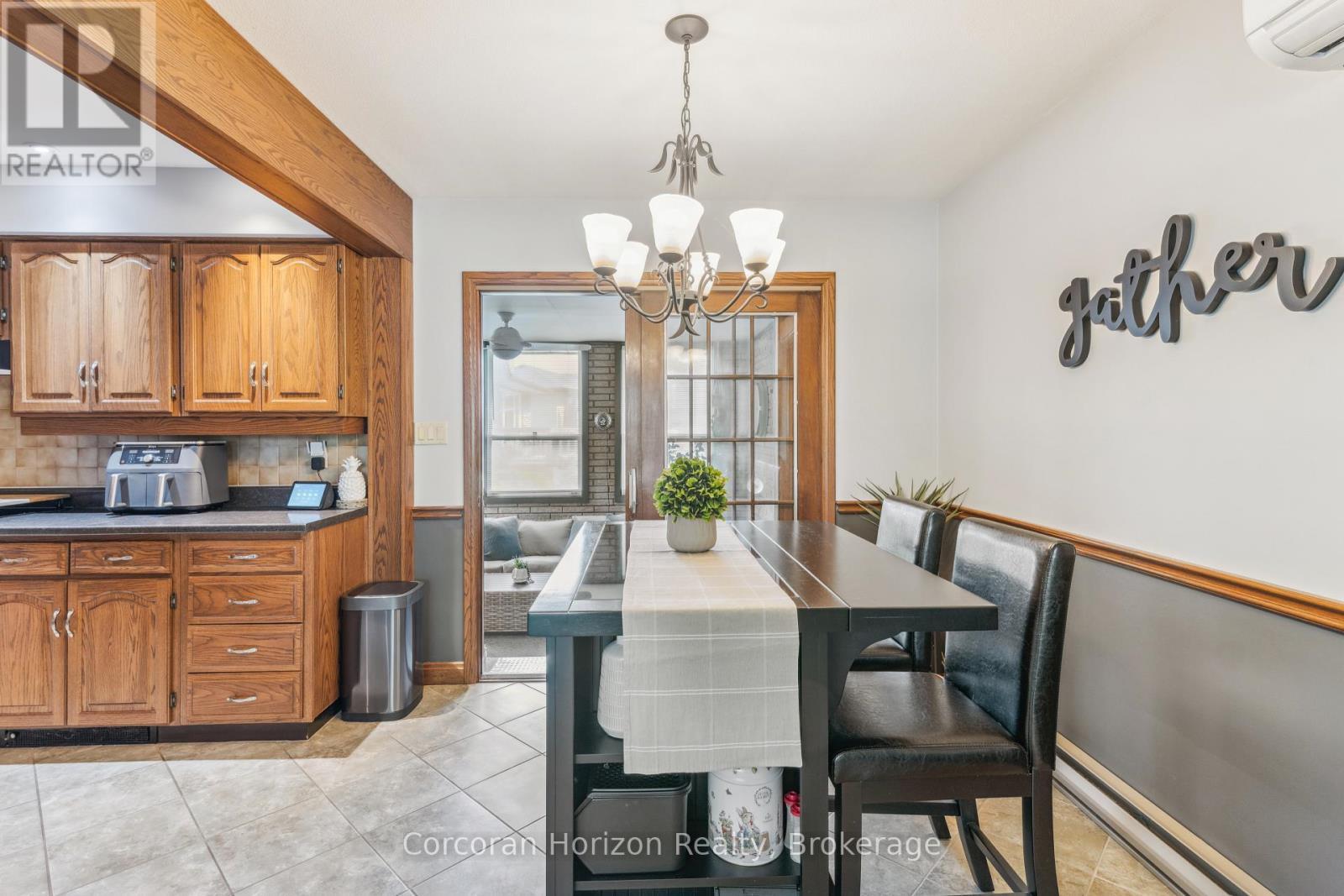 6845 Wilinger Street, Niagara Falls (Stamford), ON - Indoor