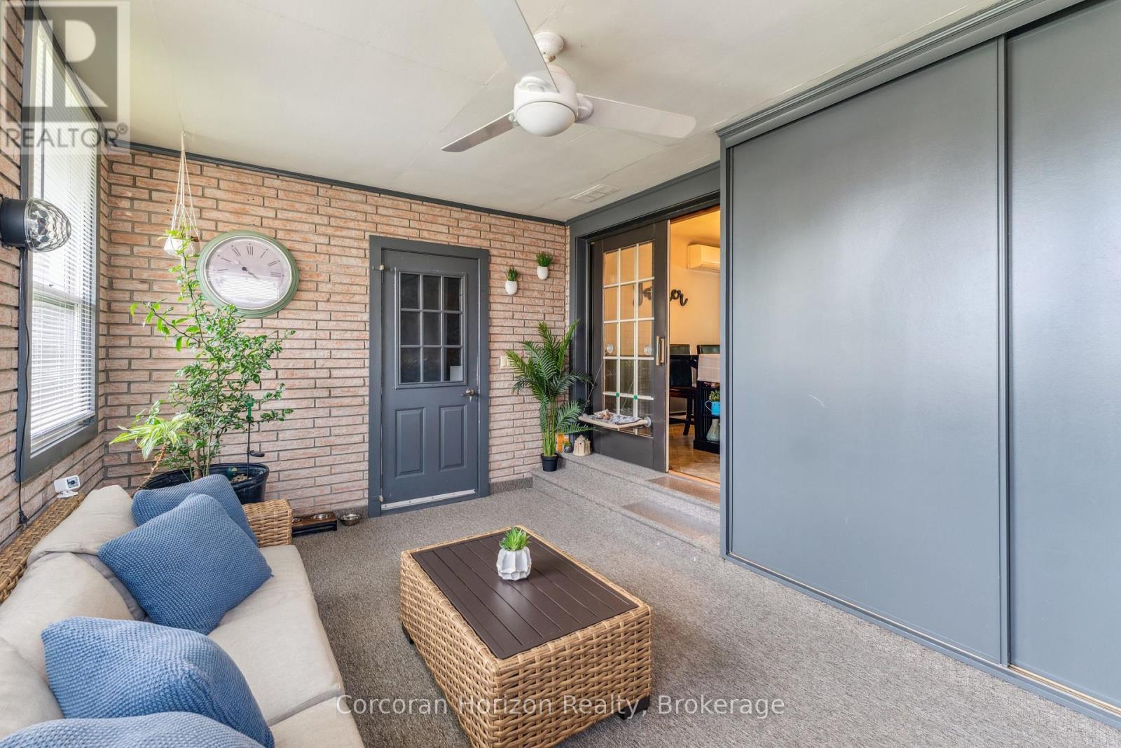 6845 Wilinger Street, Niagara Falls (Stamford), ON - Outdoor With Exterior