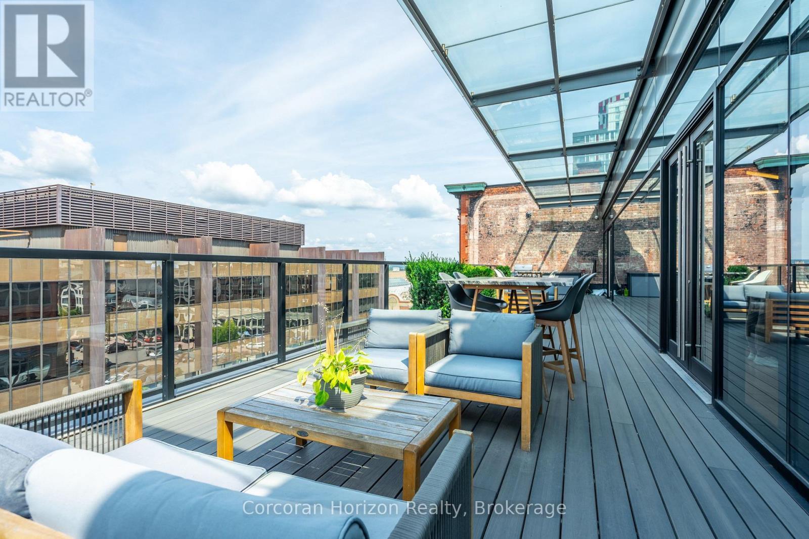 201-E - 12 James Street N, Hamilton (Beasley), ON