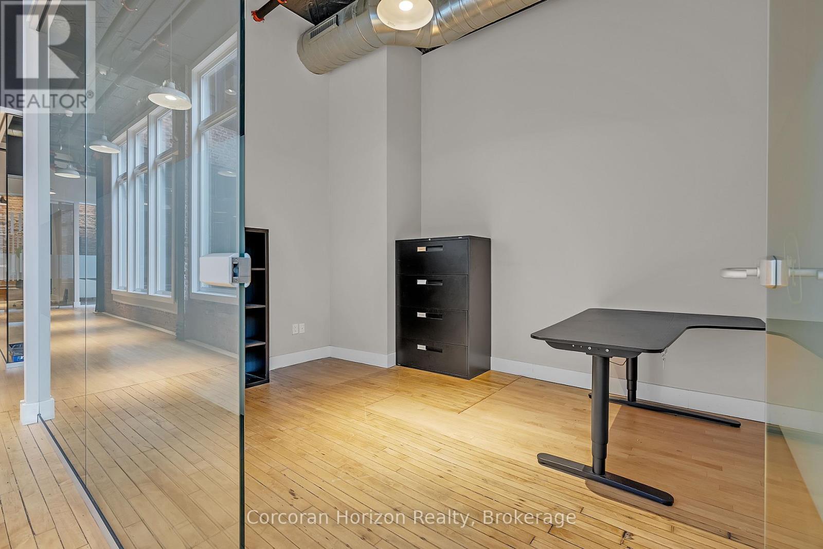 201-E - 12 James Street N, Hamilton (Beasley), ON