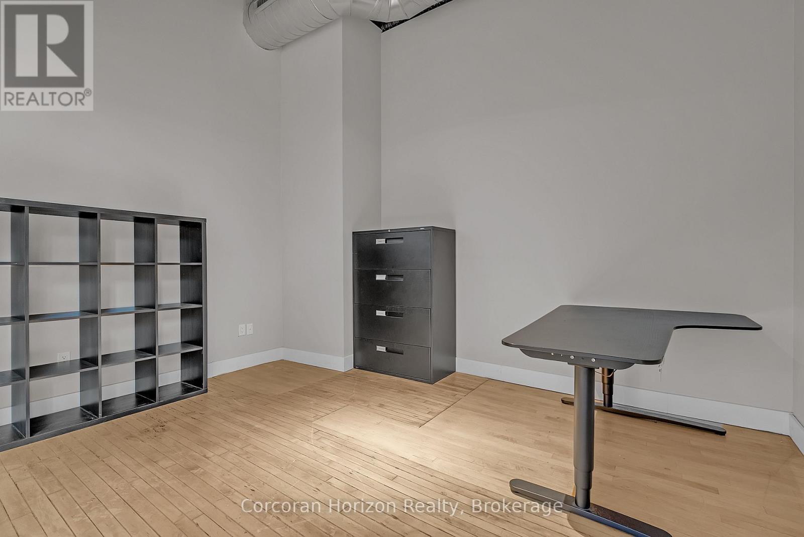 201-E - 12 James Street N, Hamilton (Beasley), ON