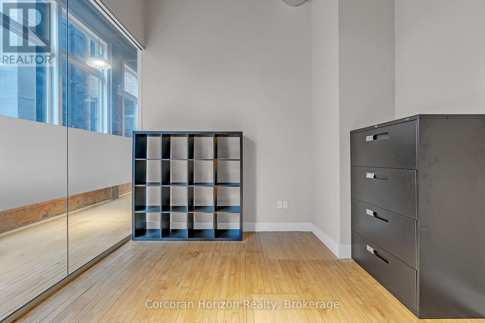 201-E - 12 James Street N, Hamilton (Beasley), ON