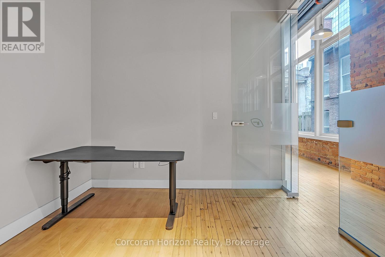 201-E - 12 James Street N, Hamilton (Beasley), ON