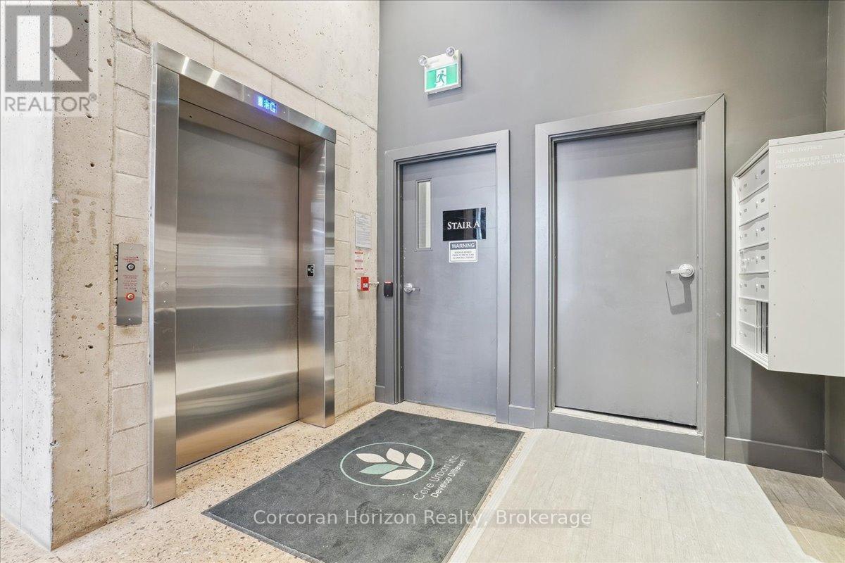 302 - 12 James Street N, Hamilton (Beasley), ON