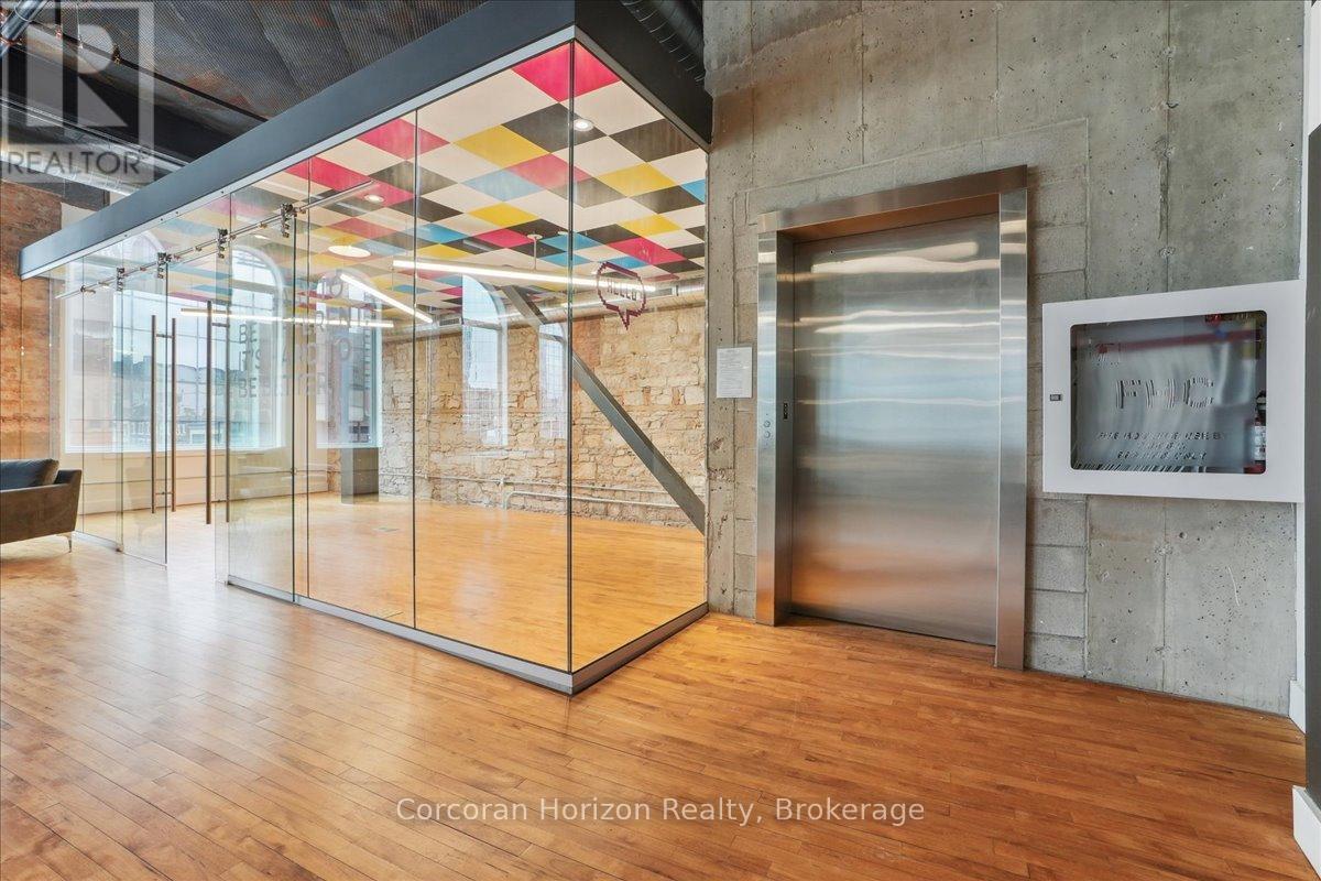 302 - 12 James Street N, Hamilton (Beasley), ON