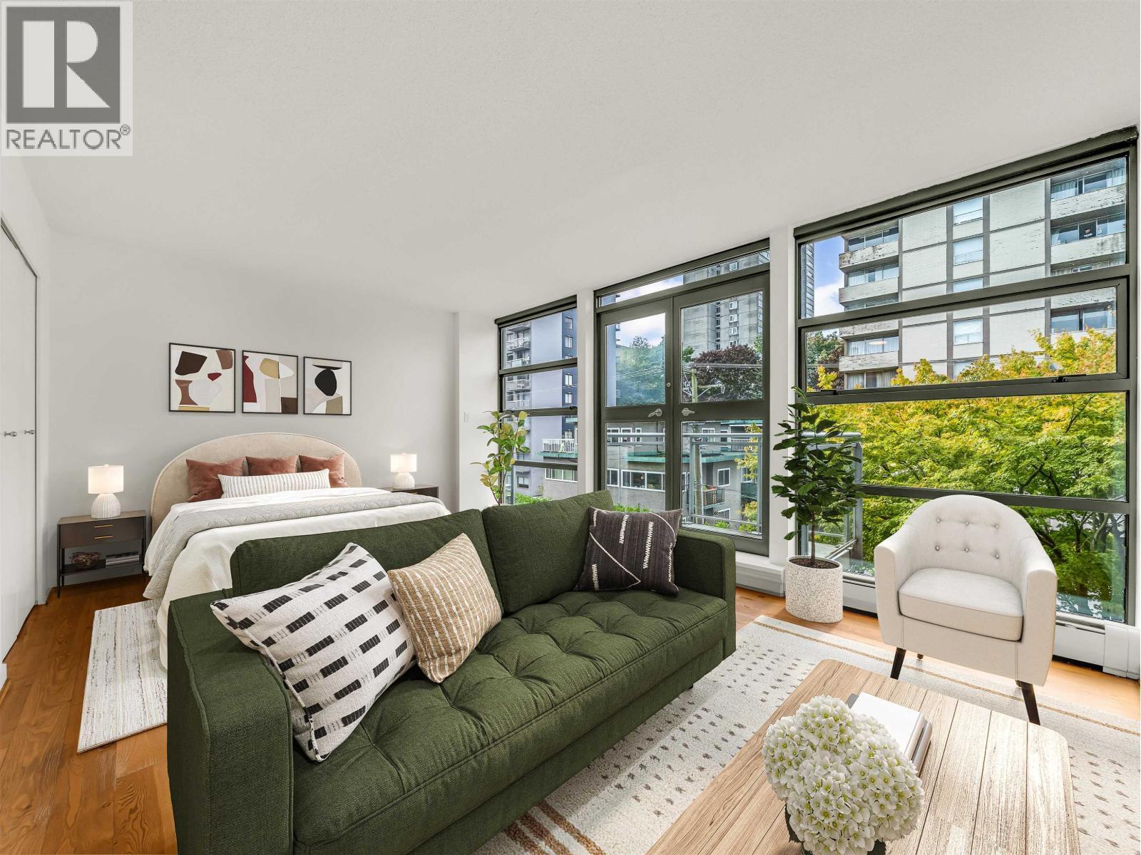 303 1688 Robson Street, Vancouver, BC - Indoor