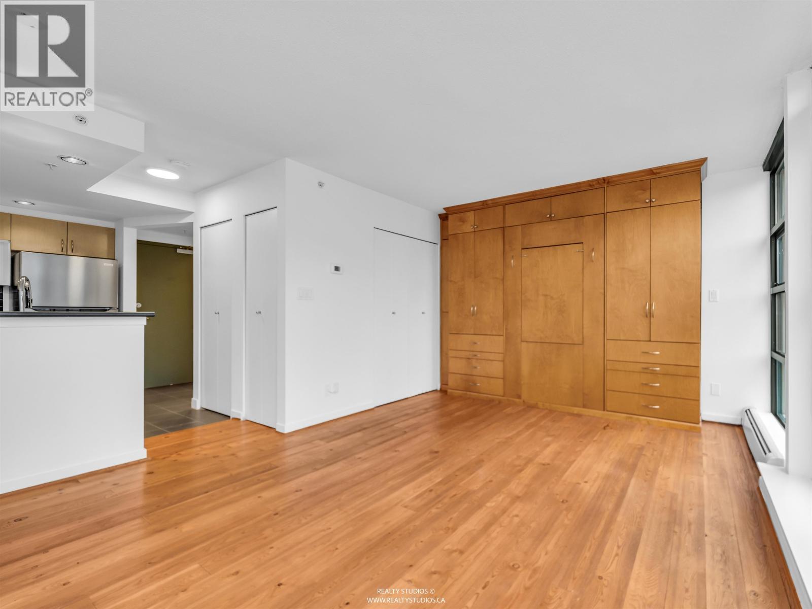 303 1688 Robson Street, Vancouver, BC - Indoor Photo Showing Other Room