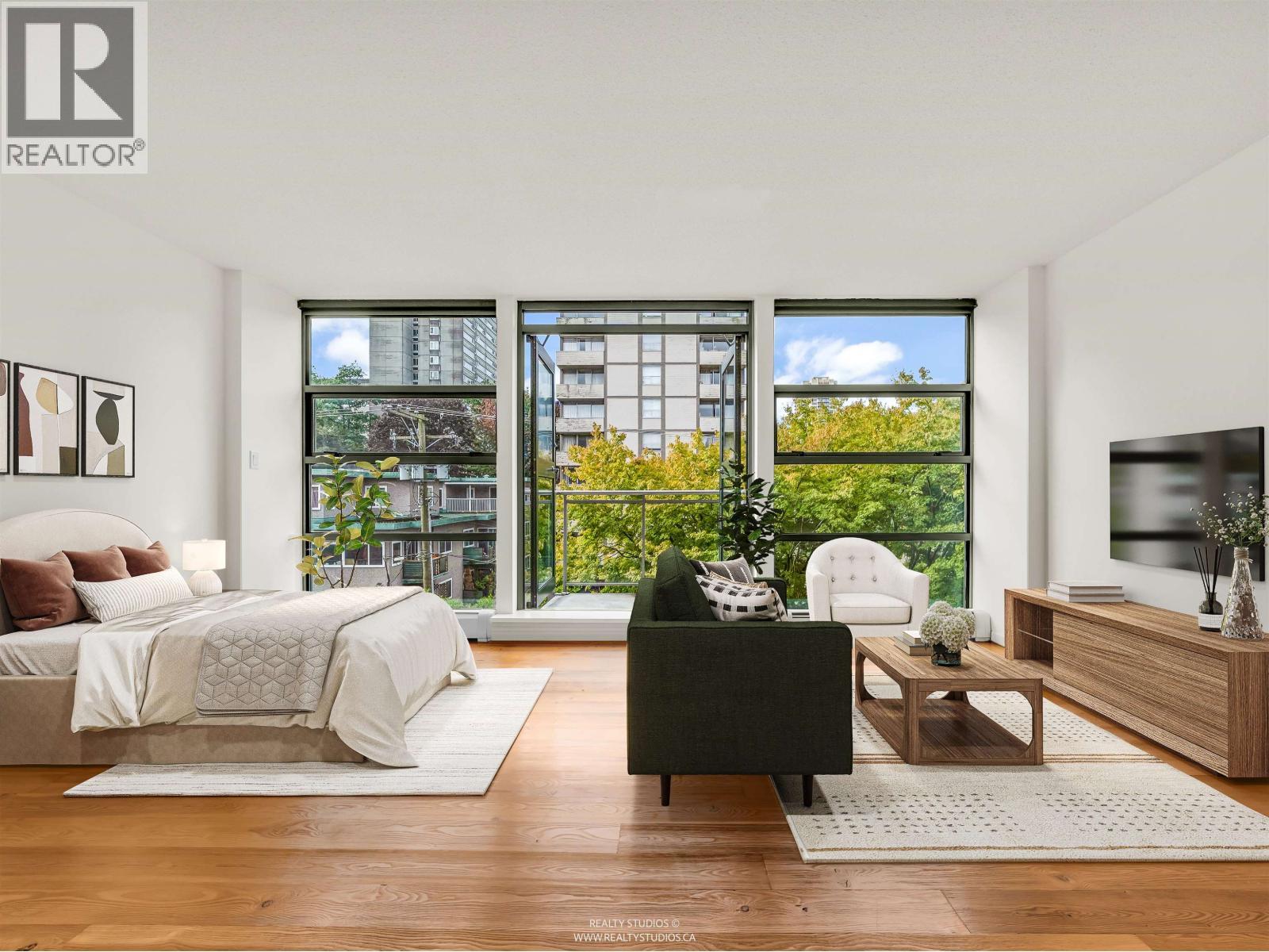 303 1688 Robson Street, Vancouver, BC - Indoor