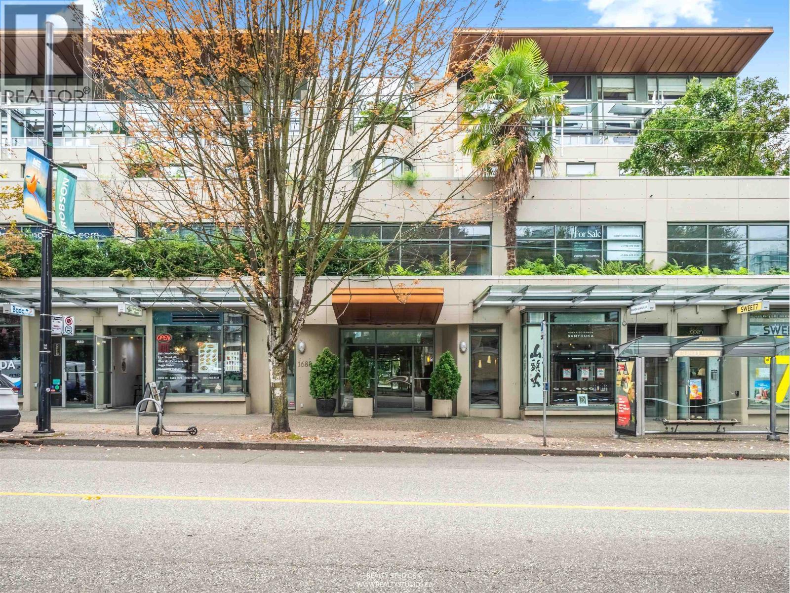 303 1688 Robson Street, Vancouver, BC - Outdoor