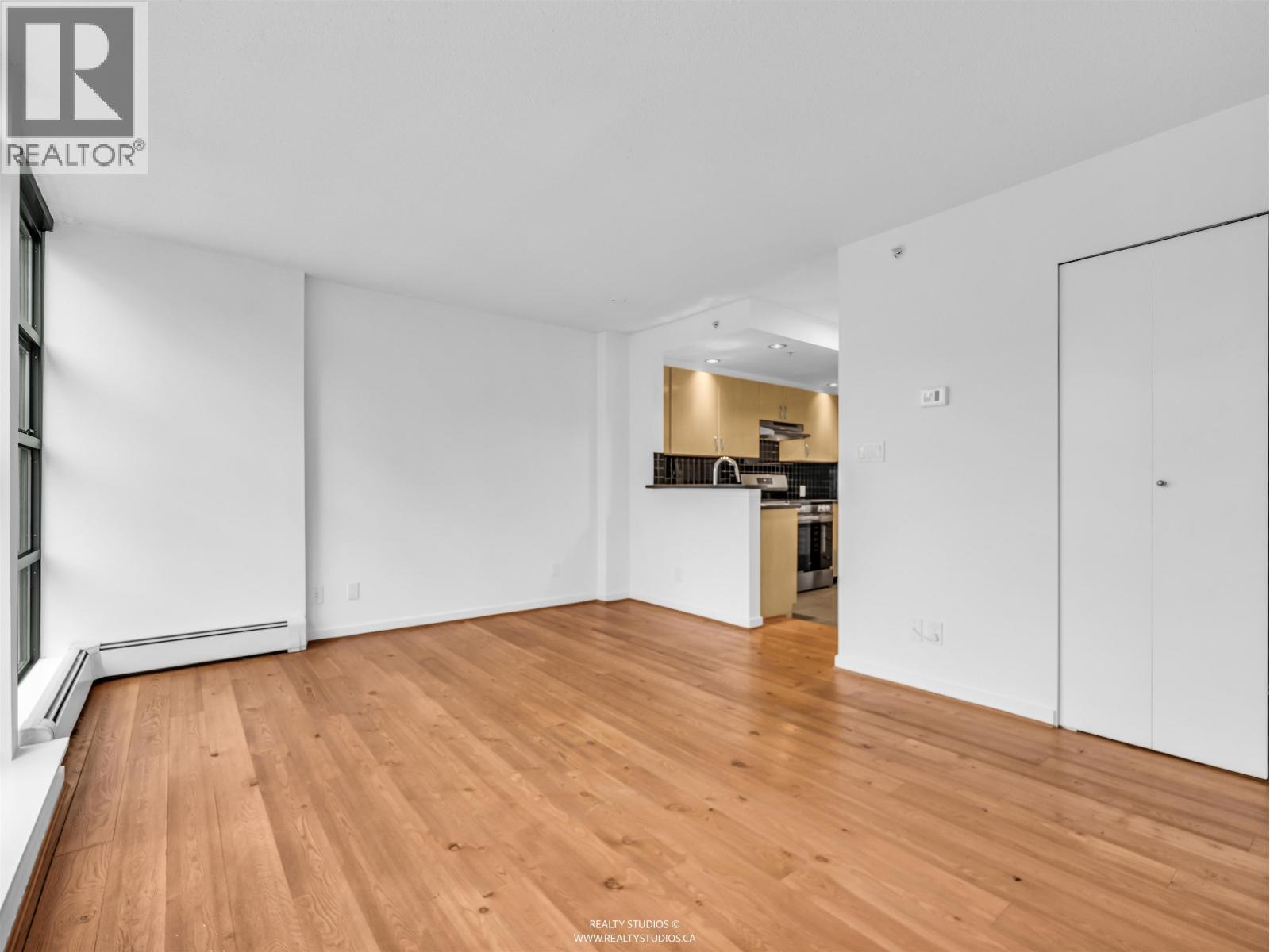 303 1688 Robson Street, Vancouver, BC - Indoor Photo Showing Other Room