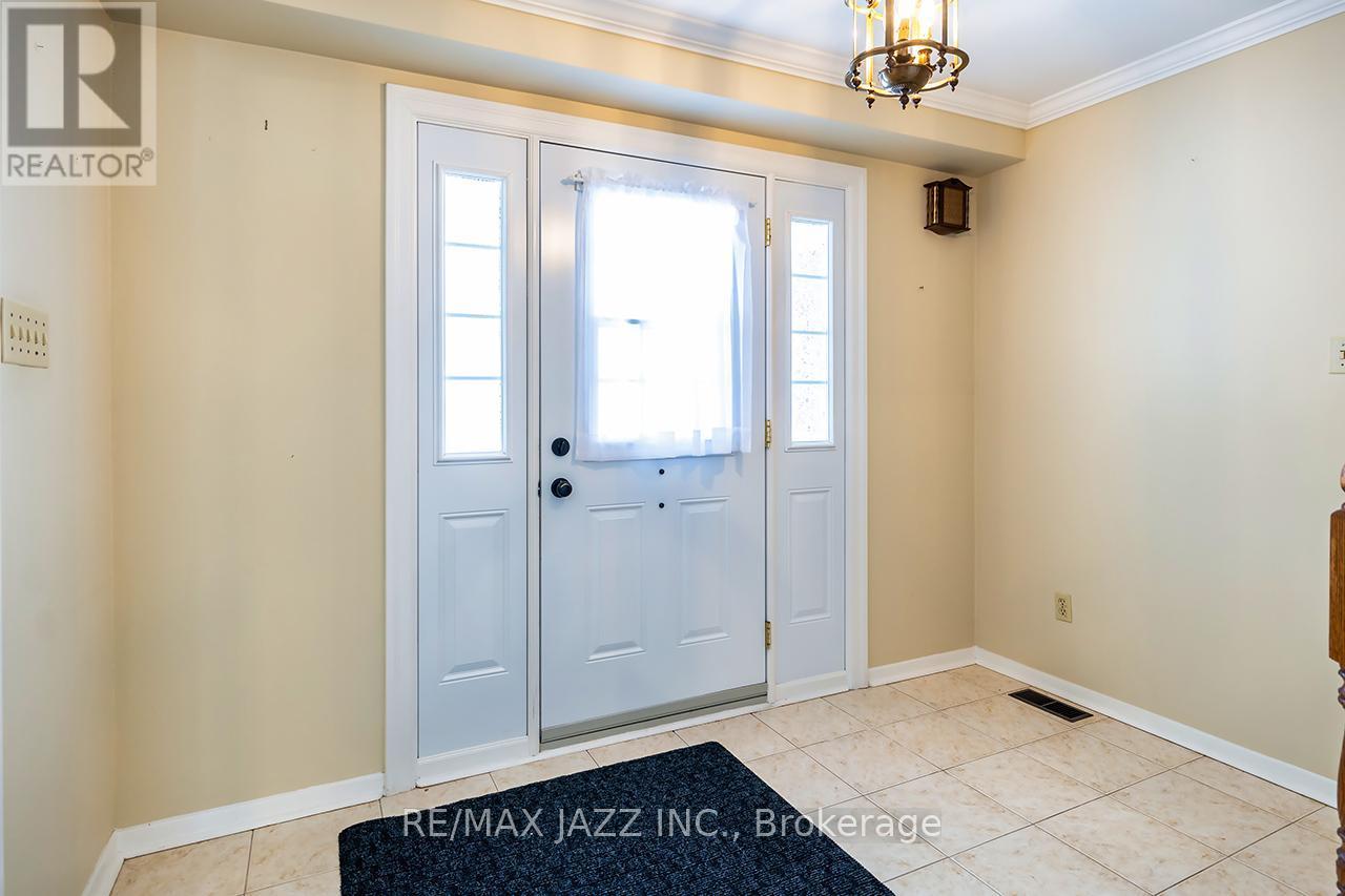 233 Wellington Street, Whitby (Lynde Creek), ON - Indoor Photo Showing Other Room