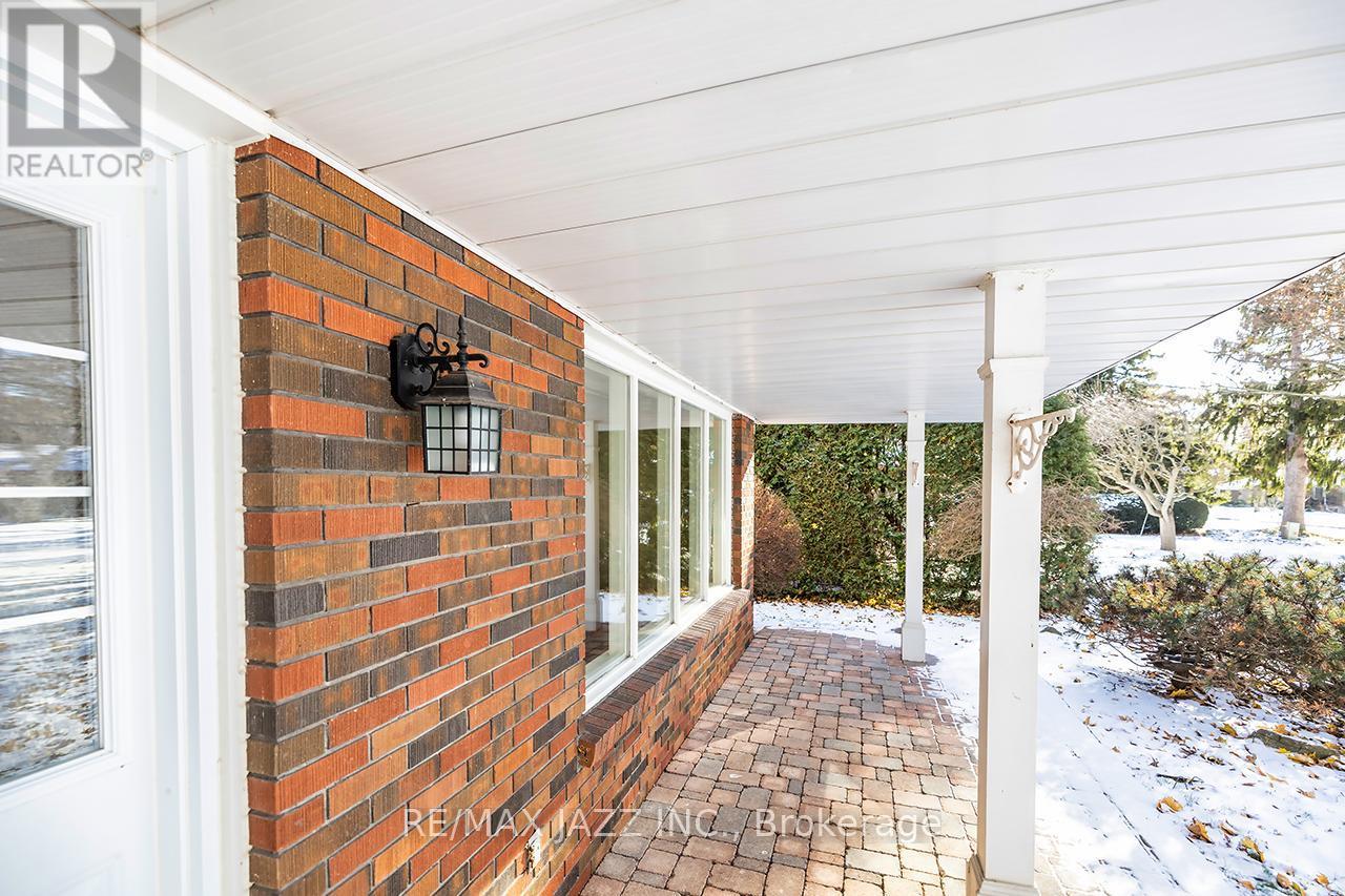 233 Wellington Street, Whitby (Lynde Creek), ON - Outdoor With Exterior