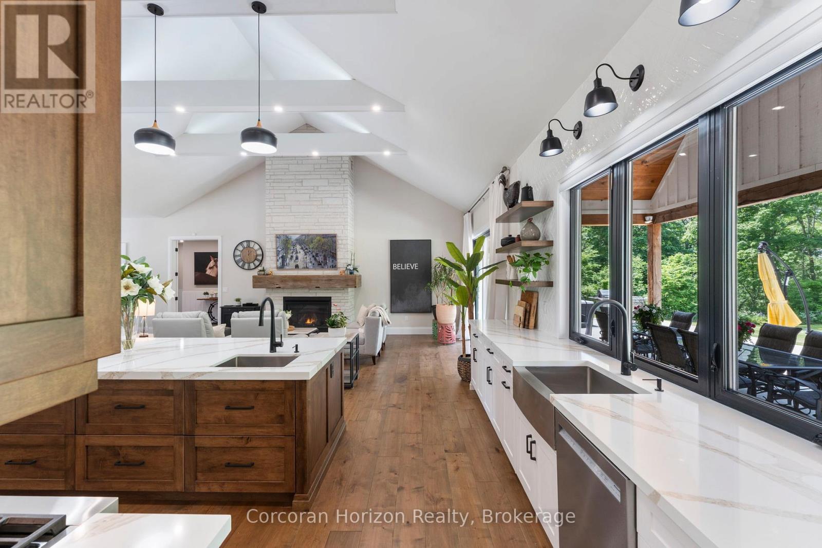 11 Cockshutt Road, Brant (Brantford Twp), ON - Indoor Photo Showing Kitchen