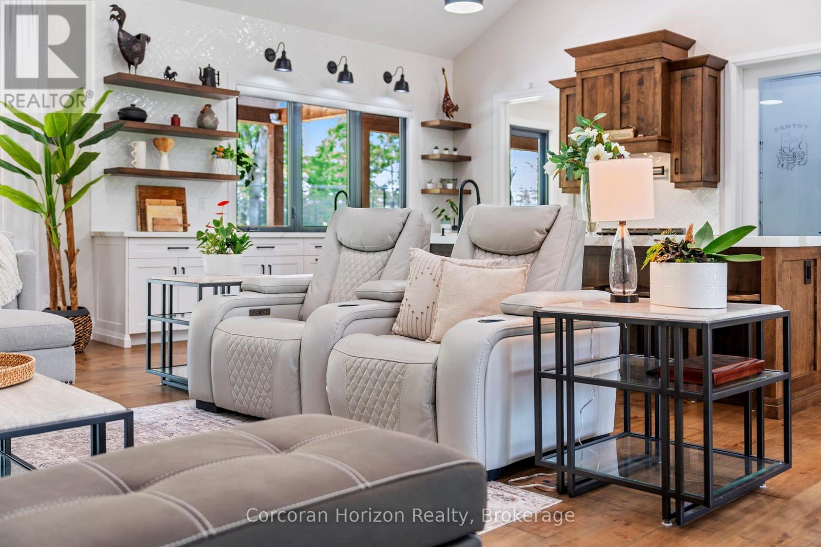 11 Cockshutt Road, Brant (Brantford Twp), ON - Indoor