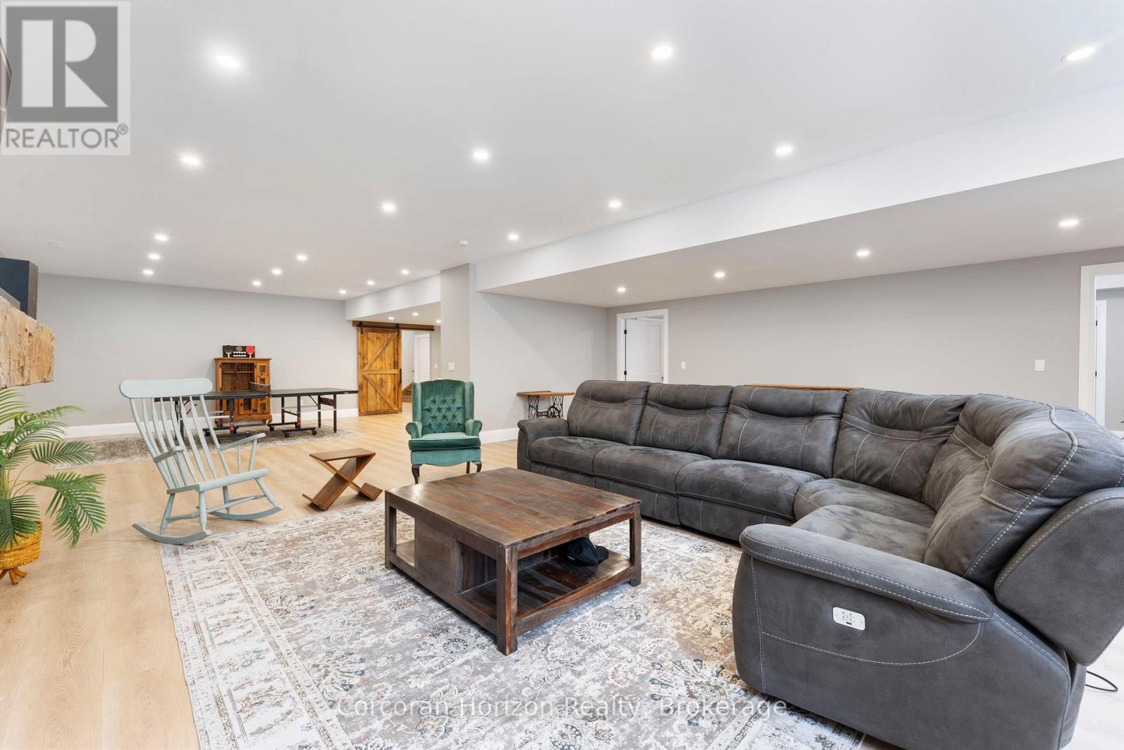 11 Cockshutt Road, Brant (Brantford Twp), ON - Indoor