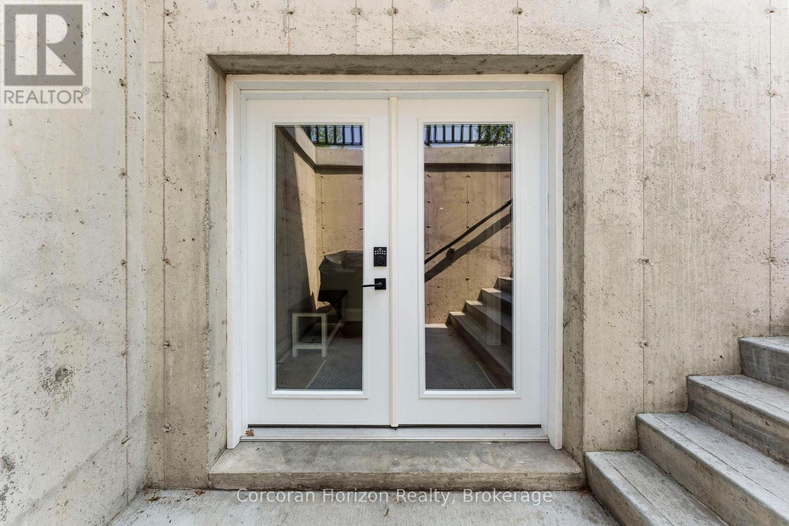 11 Cockshutt Road, Brant (Brantford Twp), ON - Outdoor