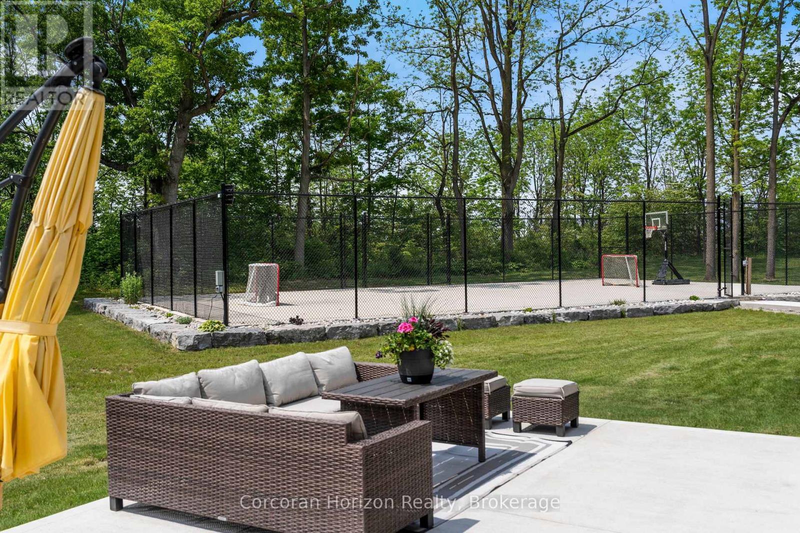 11 Cockshutt Road, Brant (Brantford Twp), ON - Outdoor