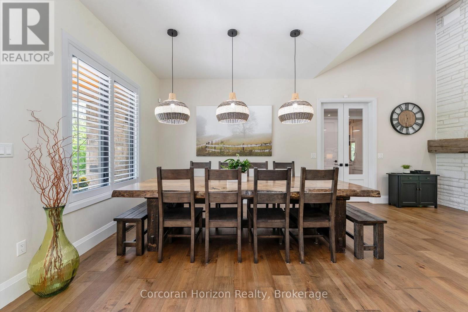 11 Cockshutt Road, Brant (Brantford Twp), ON - Indoor Photo Showing Dining Room