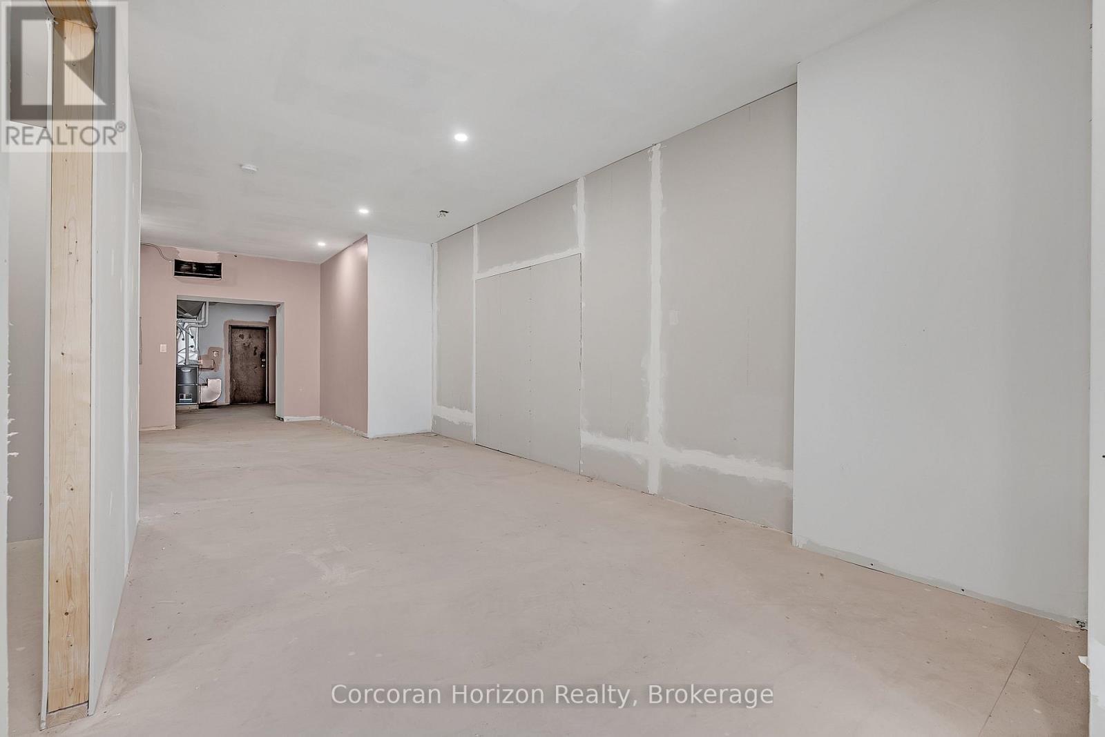 477 King Street E, Hamilton (Landsdale), ON