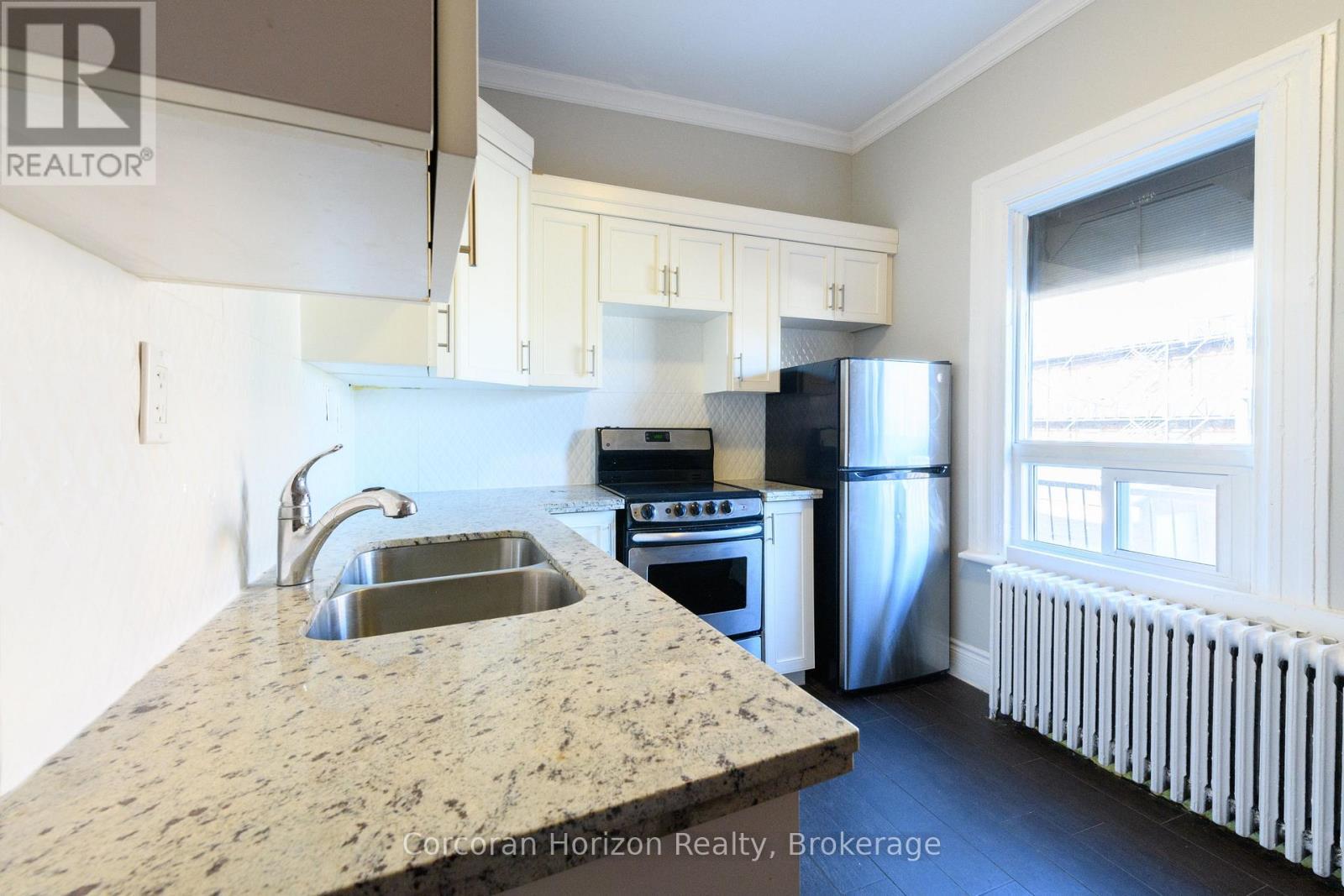 477 King Street E, Hamilton (Landsdale), ON