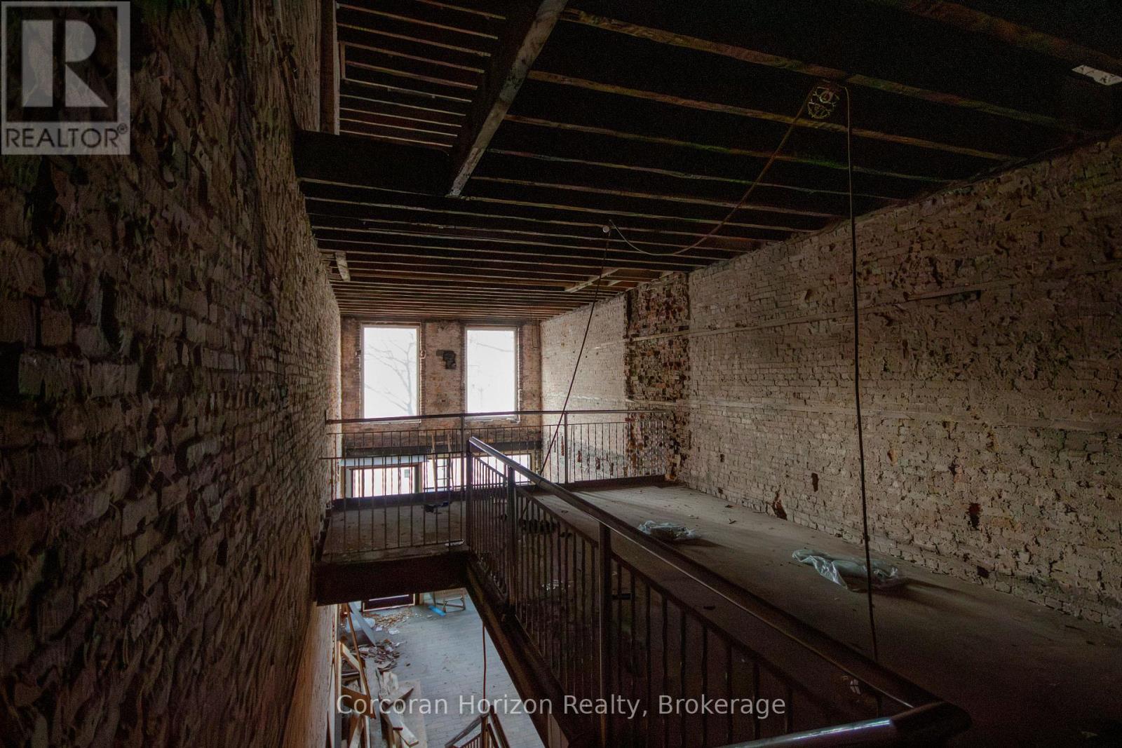 79 King Street E, Hamilton (Beasley), ON