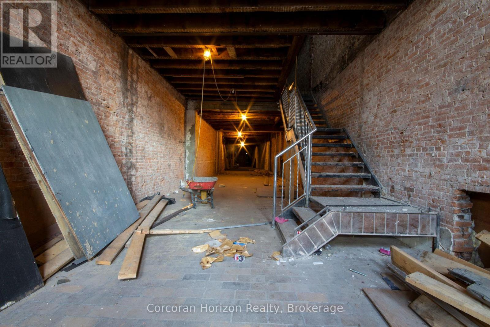 79 King Street E, Hamilton (Beasley), ON