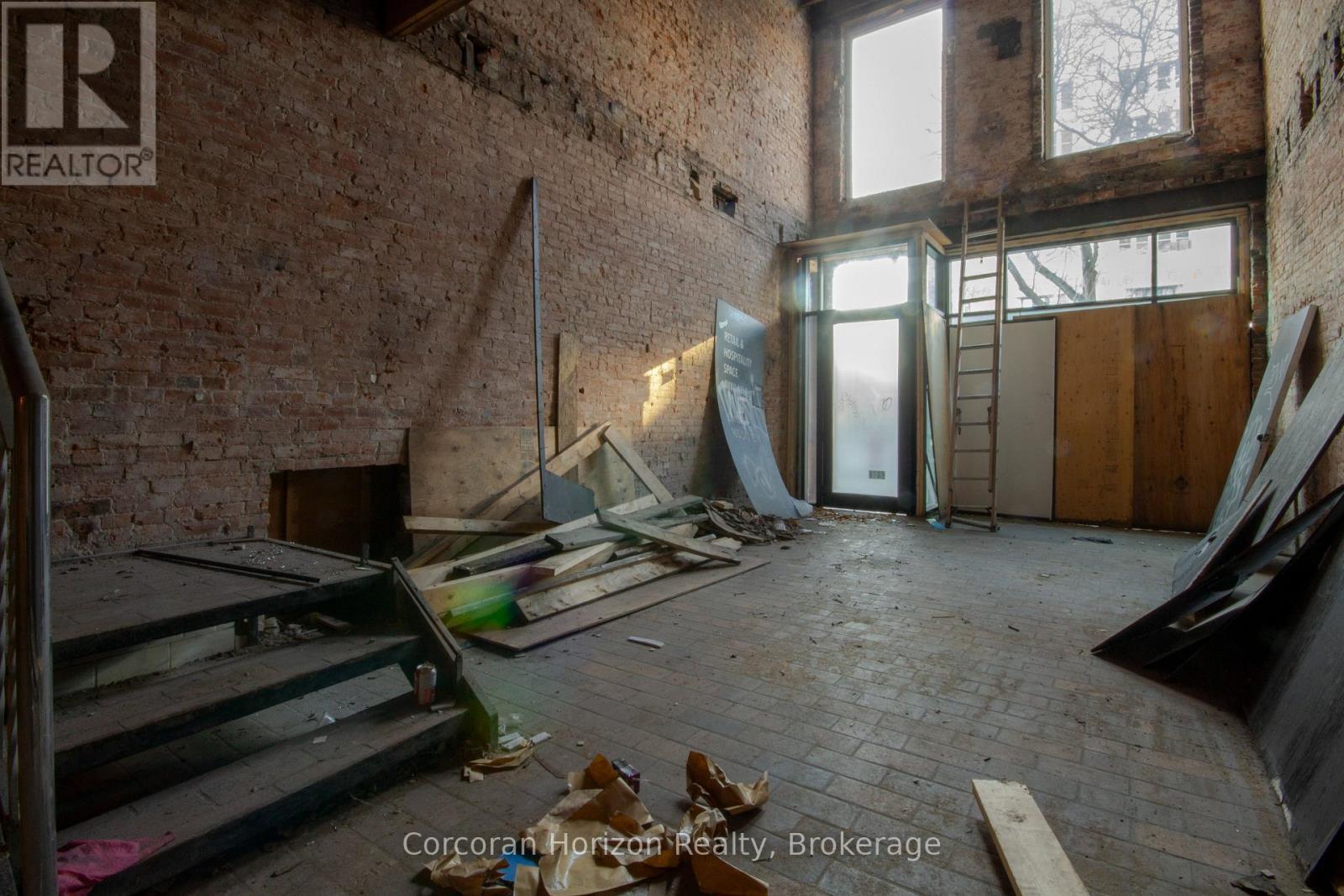 79 King Street E, Hamilton (Beasley), ON