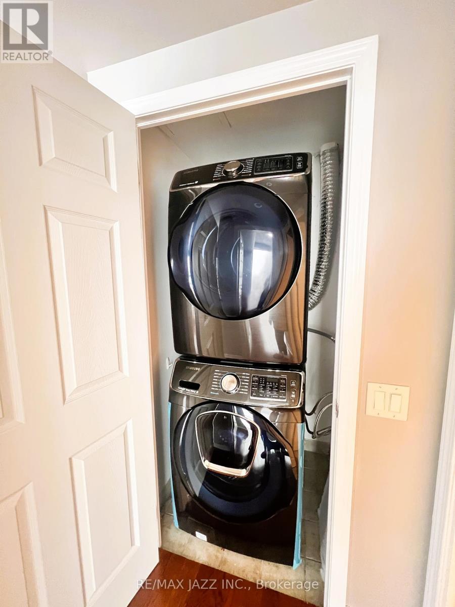 3505 - 83 Borough Drive, Toronto (Bendale), ON - Indoor Photo Showing Laundry Room