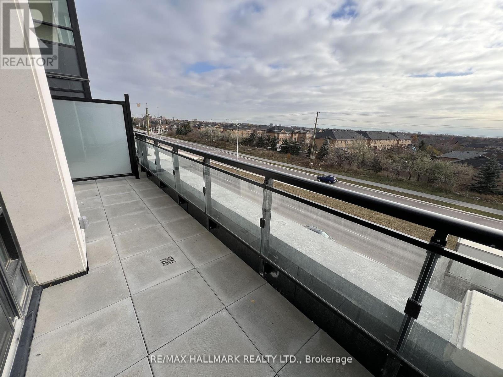 329 - 405 Dundas Street W, Oakville, ON - Outdoor With View