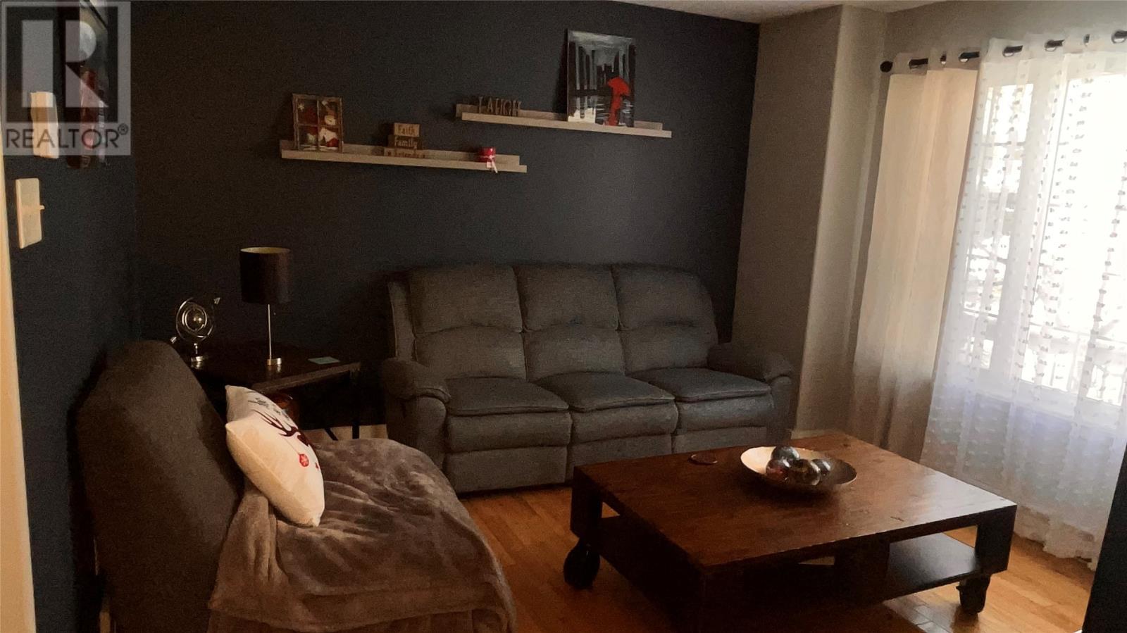 41 Macbeth Drive, St. Johns, NL - Indoor Photo Showing Living Room