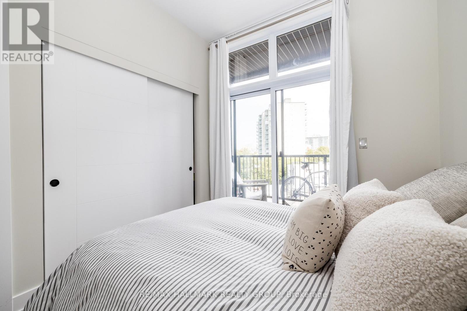 404 - 101 Pinhey Street N, Ottawa, ON - Indoor Photo Showing Bedroom