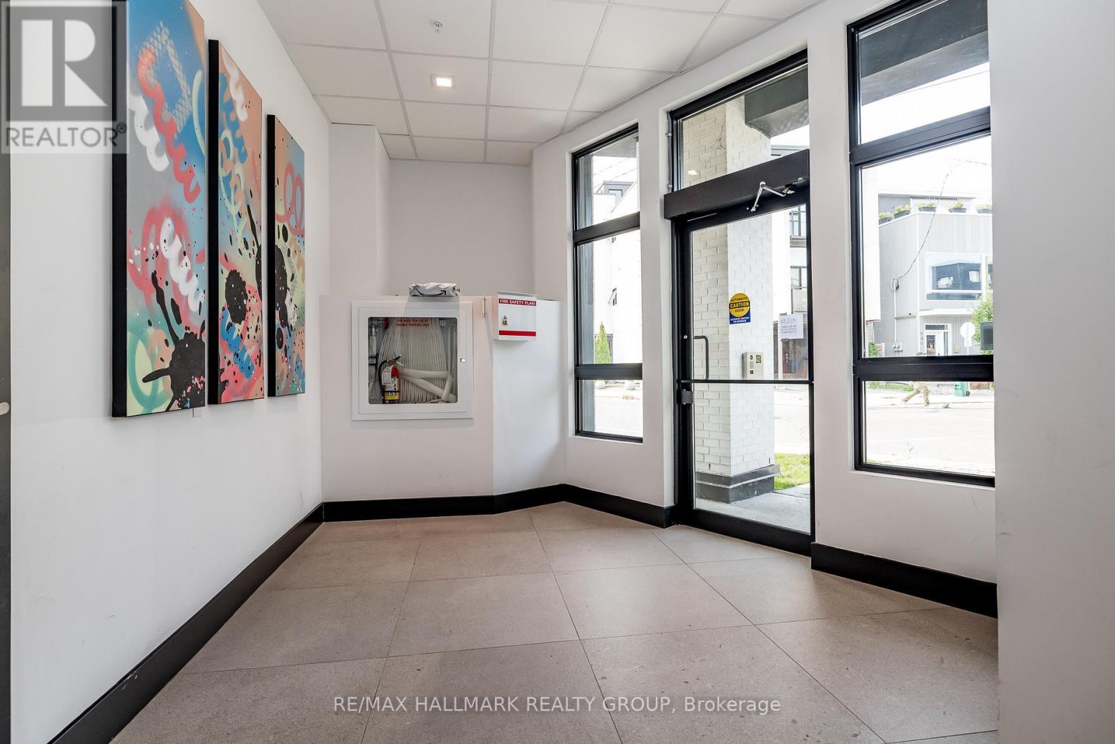 404 - 101 Pinhey Street N, Ottawa, ON - Indoor Photo Showing Other Room