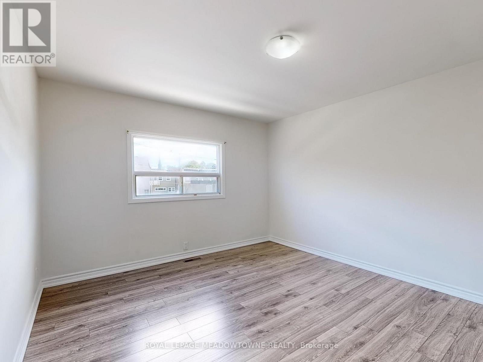 1 - 12 Wesleyan Street, Halton Hills, ON - Indoor Photo Showing Other Room