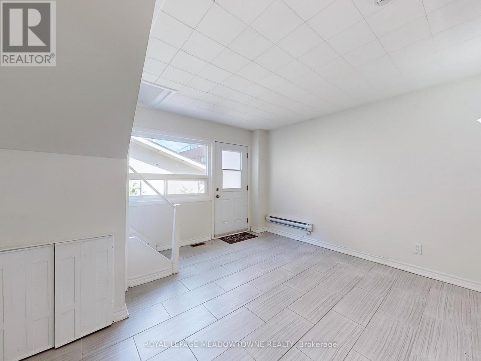 1 - 12 Wesleyan Street, Halton Hills, ON - Indoor Photo Showing Other Room