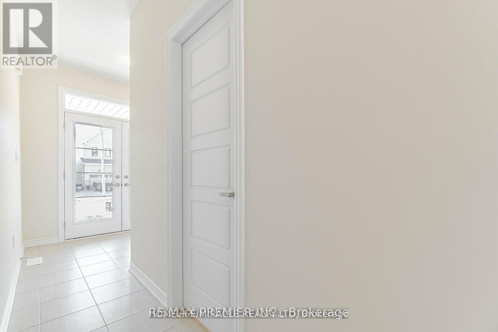 70 Ever Sweet Way, Thorold, ON - Photo Showing Other Room