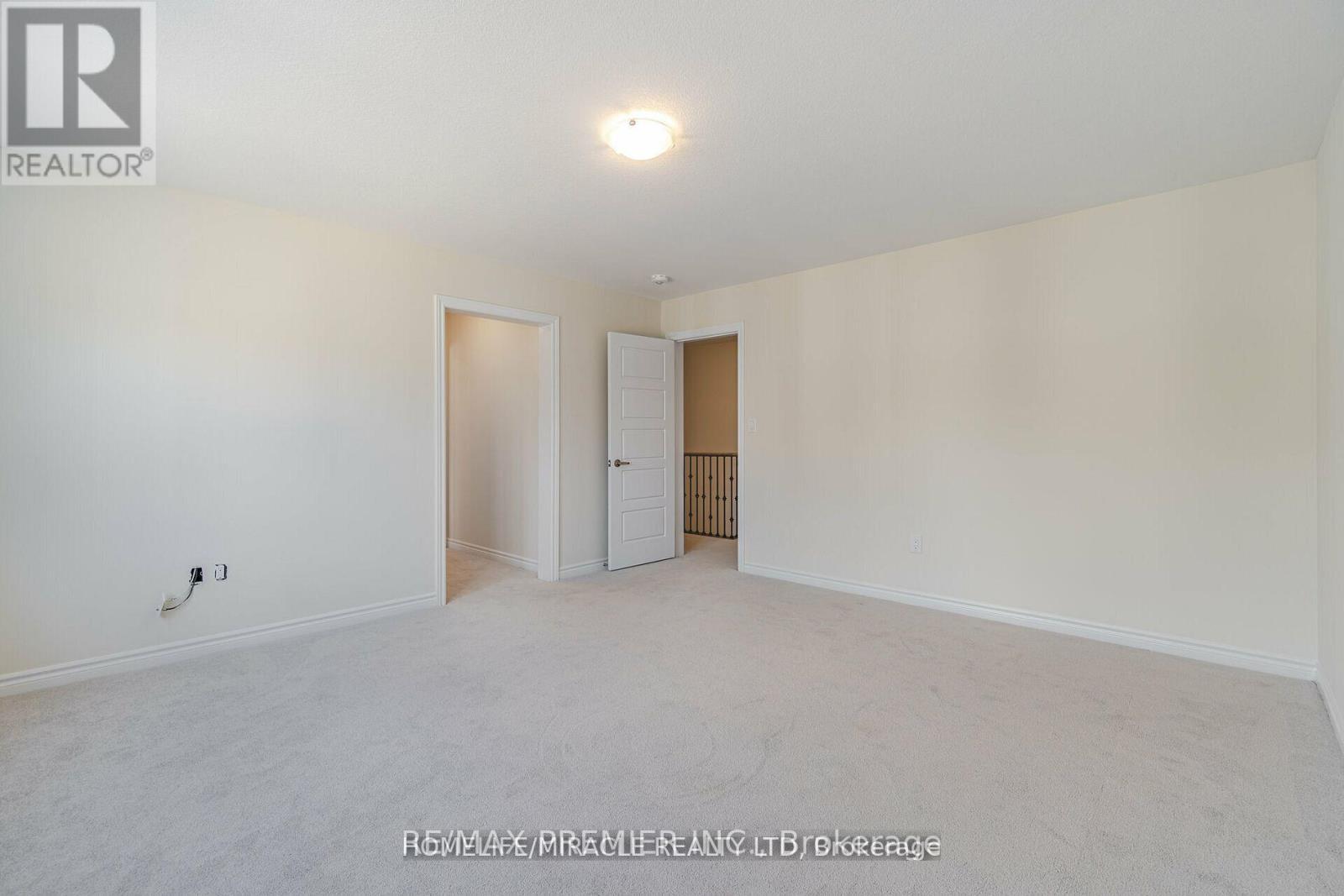 70 Ever Sweet Way, Thorold, ON - Indoor Photo Showing Other Room