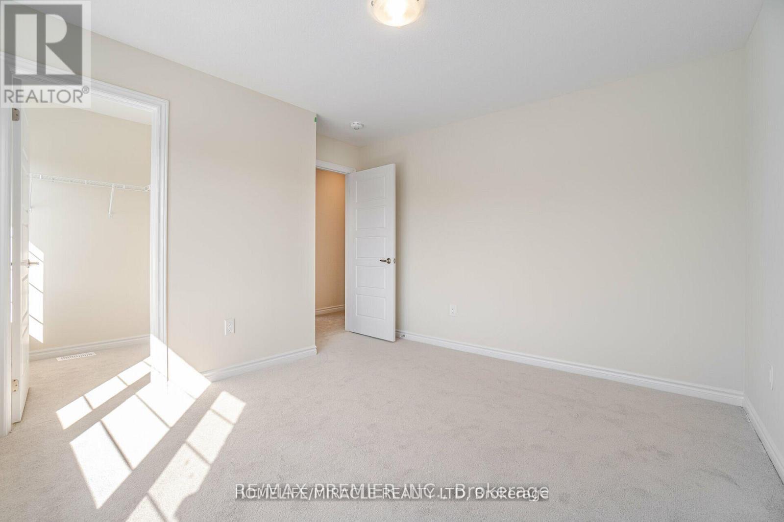 70 Ever Sweet Way, Thorold, ON - Photo Showing Other Room