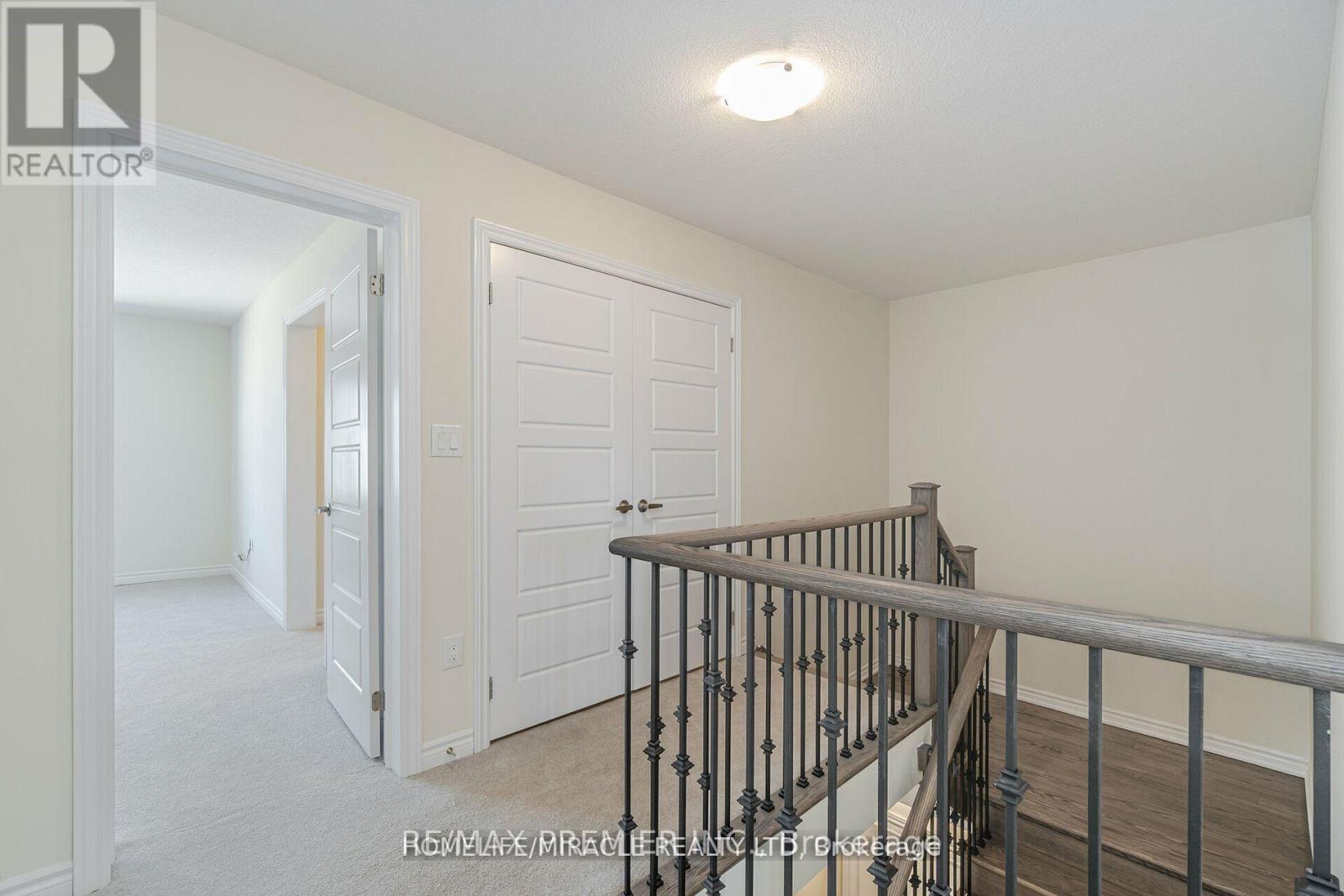 70 Ever Sweet Way, Thorold, ON - Indoor Photo Showing Other Room