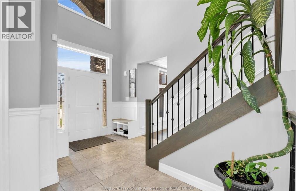 1099 Vincent Crescent, Lakeshore, ON - Indoor Photo Showing Other Room