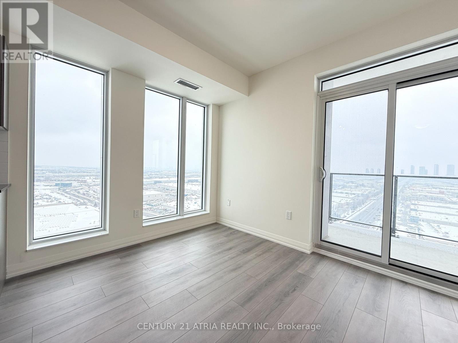 2021 - 8960 Jane Street, Vaughan, ON - Indoor Photo Showing Other Room