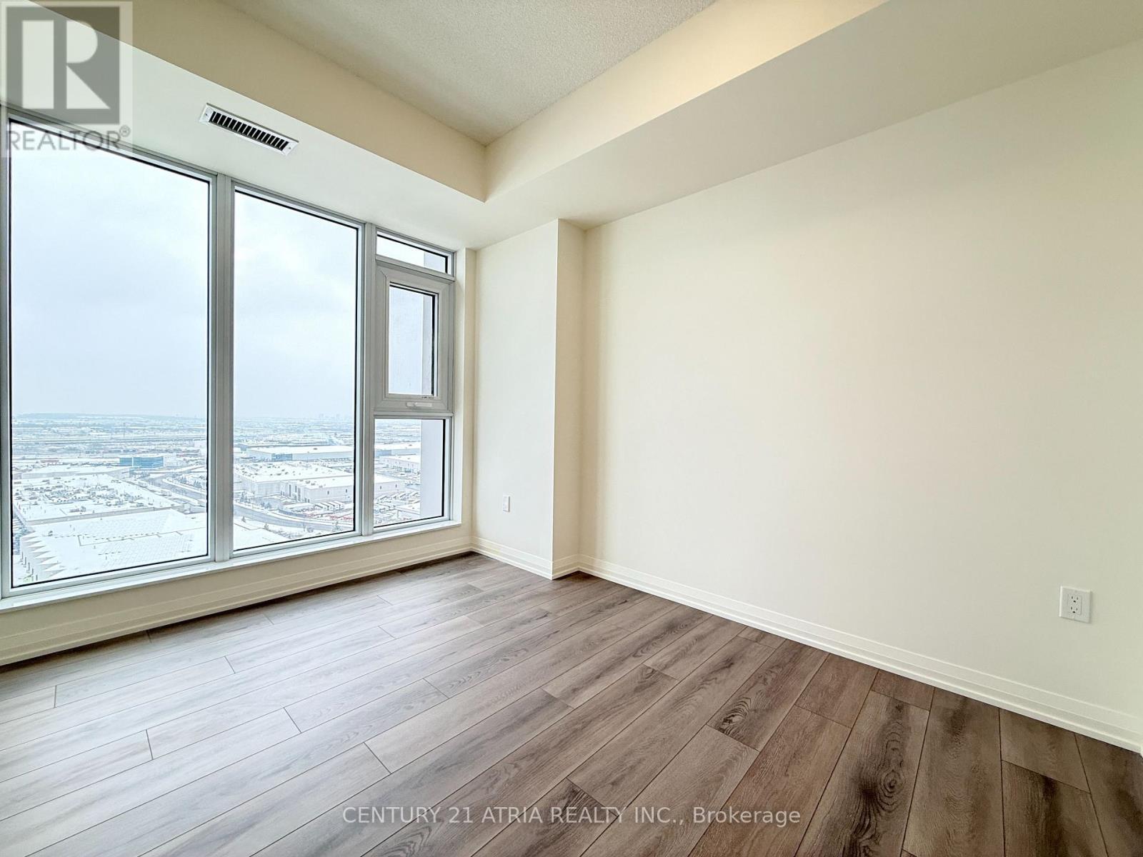 2021 - 8960 Jane Street, Vaughan, ON - Indoor Photo Showing Other Room