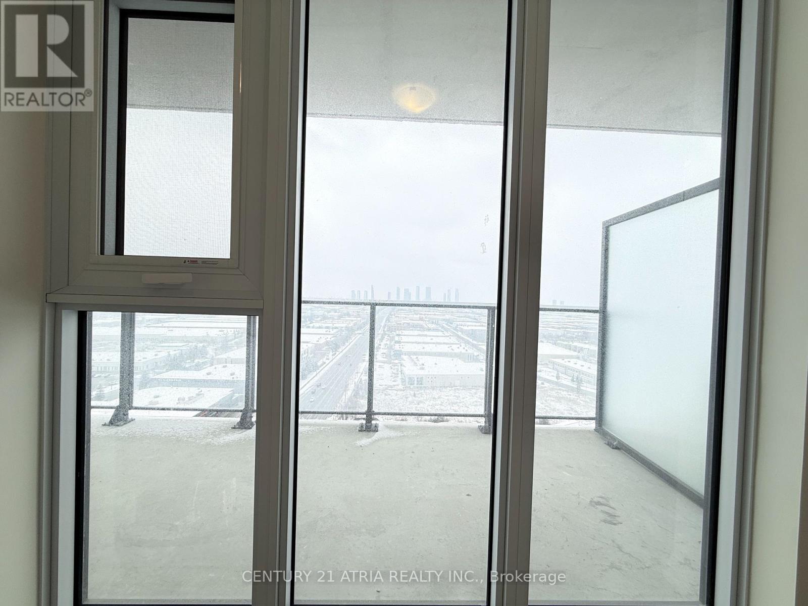 2021 - 8960 Jane Street, Vaughan, ON - Indoor Photo Showing Other Room