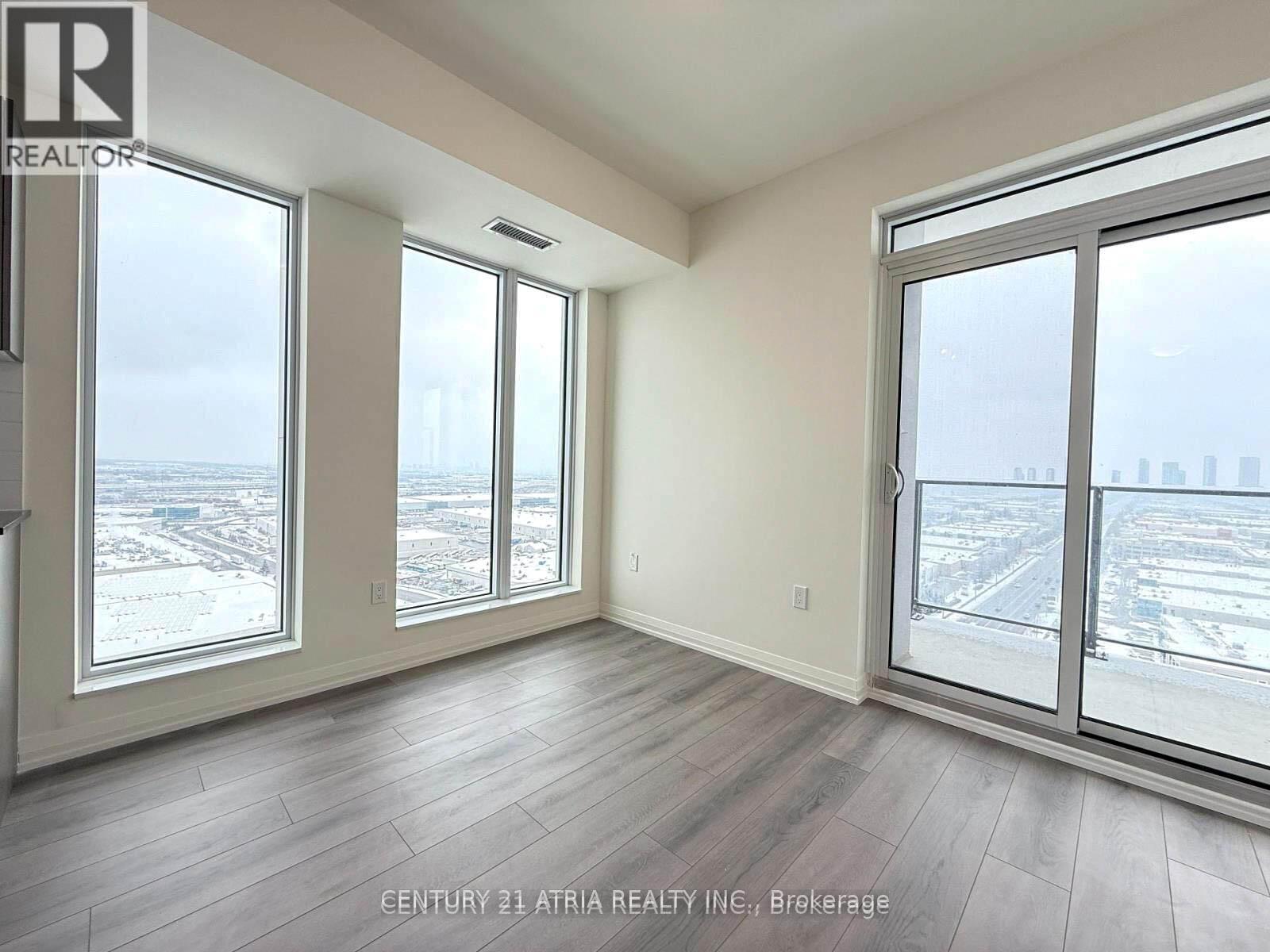 2021 - 8960 Jane Street, Vaughan, ON - Indoor Photo Showing Other Room