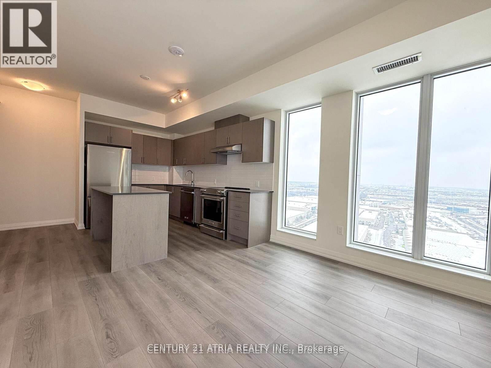 2021 - 8960 Jane Street, Vaughan, ON - Indoor Photo Showing Kitchen